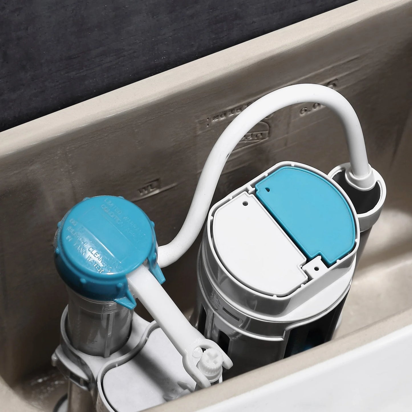 Compact One-Piece Round Toilet with High-Efficiency Flush – Space-Saving Floor Mounted Toilet (Seat Included)